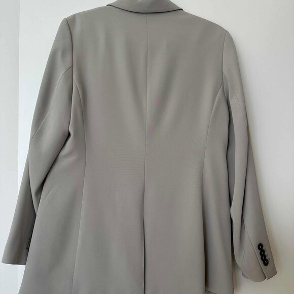 Blazer - Picture 2 of 3